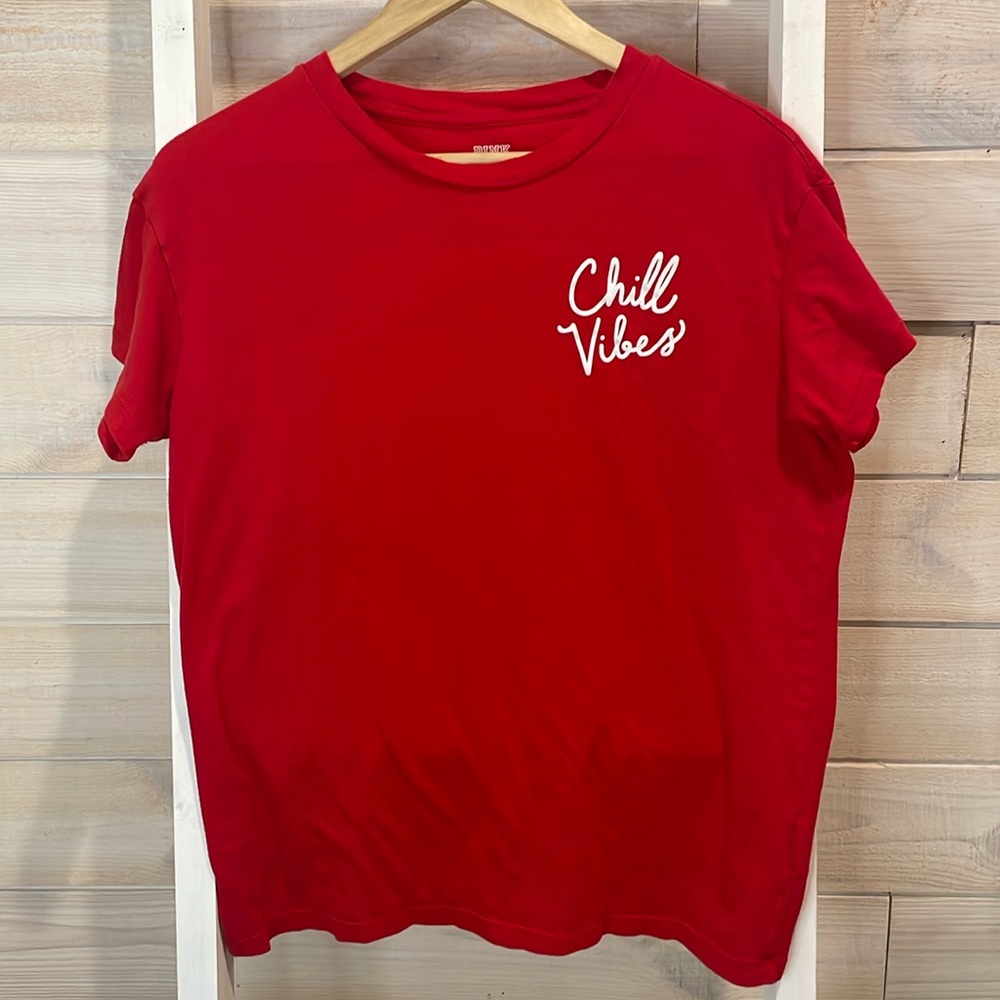 VS PINK chill vibes tee